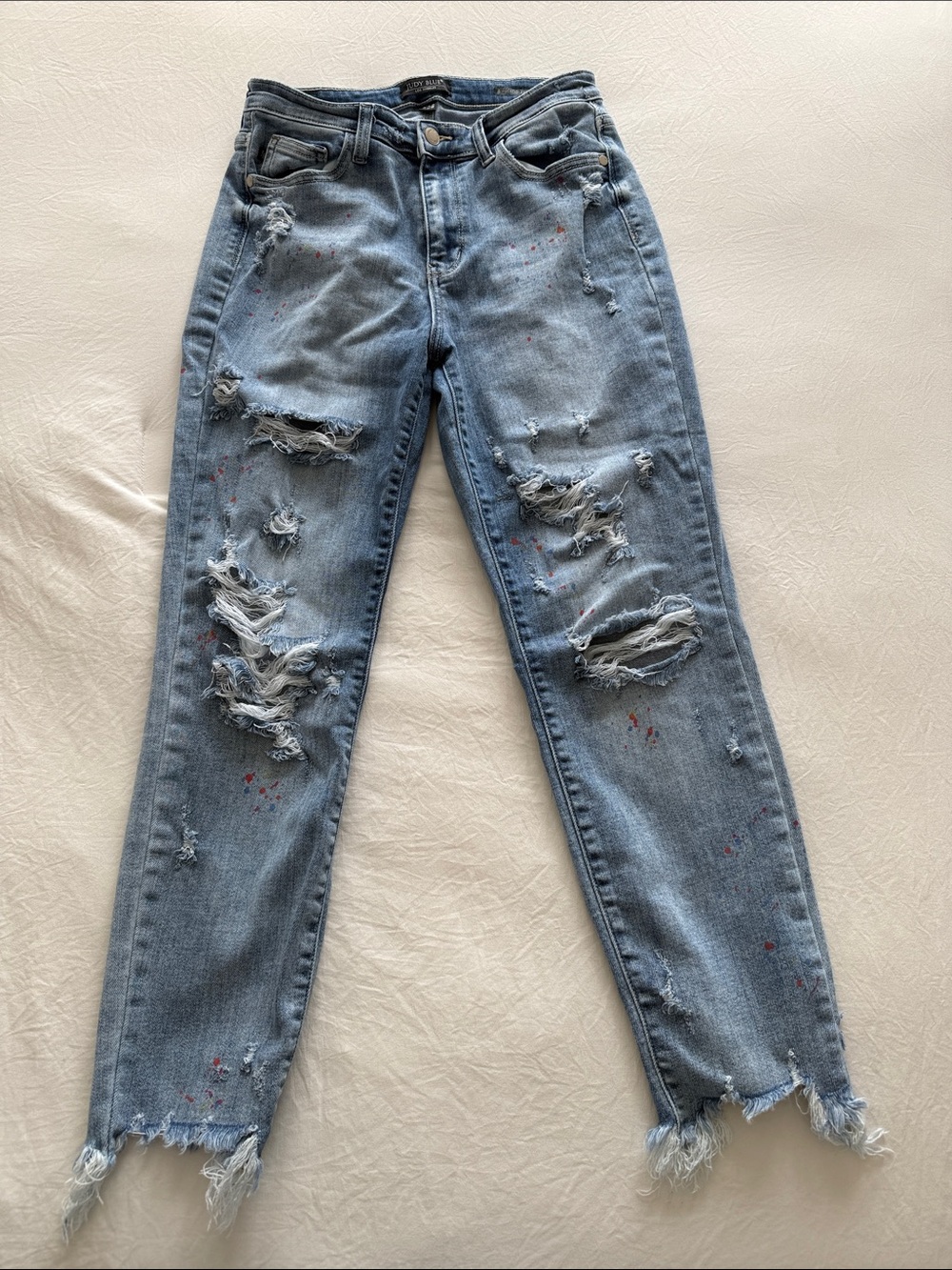 Judy Blue Light Blue Distressed Boyfriend Jeans with Paint-Splatter | Size 7/28